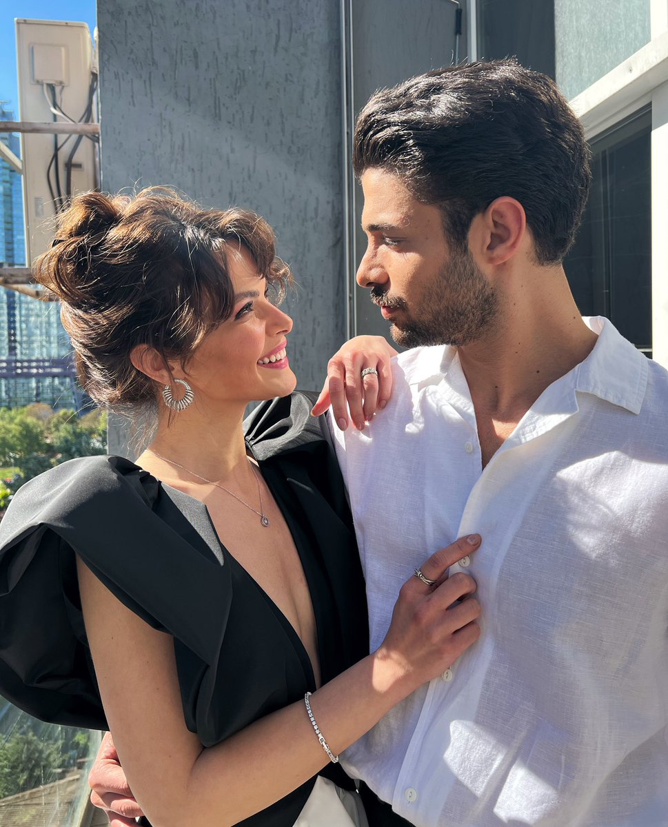 “aşkı yaşadım” 🤍

#HalSin