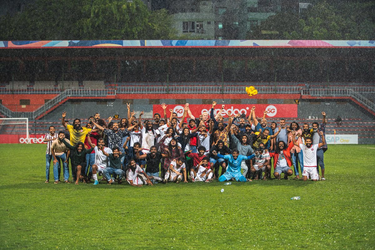 Team work makes Dreams work!!!

To the Dhivehi Premier League 

#TheRedArmy