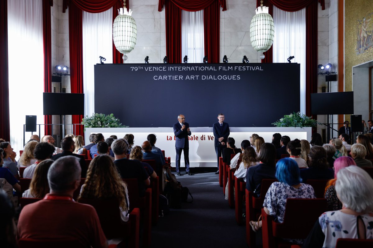 la_Biennale's tweet photo. #BiennaleCinema2022 #Venezia79 Alcuni scatti dalla Masterclass @Cartier Art Dialogues COMPORRE PER IL CINEMA, condotta da #StéphaneLerouge. Con: #AlexandreDesplat, #Solrey, #AndreaMorricone. https://t.co/EnEVLuYpF1