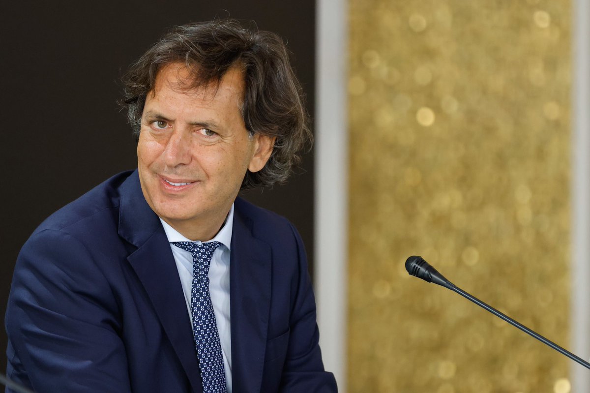 la_Biennale's tweet photo. #BiennaleCinema2022 #Venezia79 Alcuni scatti dalla Masterclass @Cartier Art Dialogues COMPORRE PER IL CINEMA, condotta da #StéphaneLerouge. Con: #AlexandreDesplat, #Solrey, #AndreaMorricone. https://t.co/EnEVLuYpF1