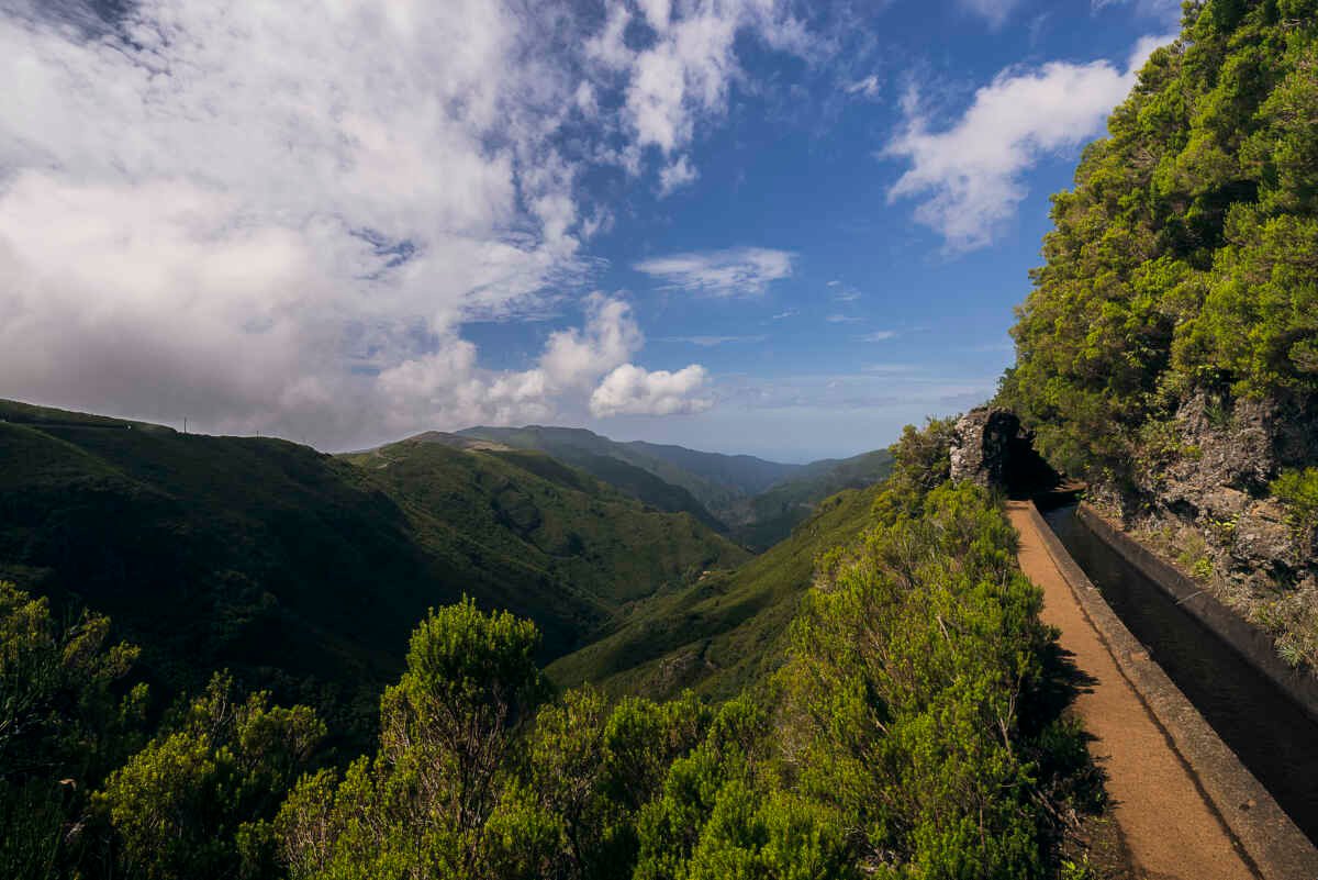 Time to relax on a #Madeira #levada walk🥰 cosmopolis.ch/fr/les-levadas…