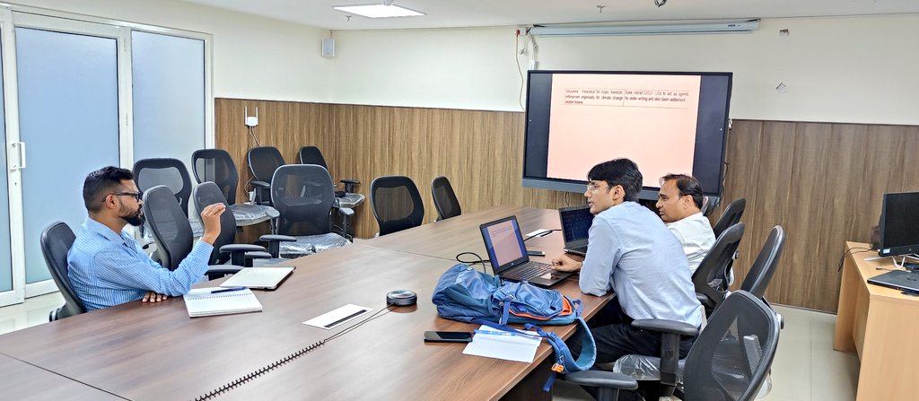 v_gunwant's tweet photo. Meeting held with Mr. Neeraj Pokhariyal, representative of #MicroSave - key discussion points were to enable social, financial, and economic inclusion for rural HHs of Uttarakhand in the digital age under #REAP #USRLM #UPASaC
@basava_ias @dd_msydav https://t.co/JQNLCtps9H