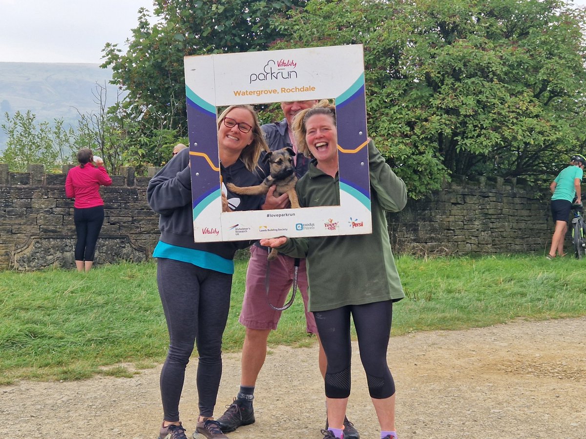 echodkinson's tweet image. Been out supporting the @yourseddon #parkrun team this morning at Watergrove Park where they have completed no. 20 of the 25 parkrun #125km challenge raising money for @TheChristieNHS @LizOHara12 @Vanessa_Brlw #Seddon125