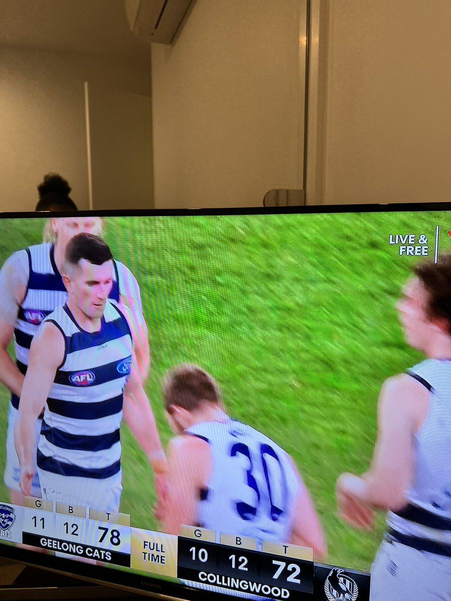 What a game of footy!!! I mean “we are Geelong” #AFLFinals #AFLpiescats #mcg #finalfever @GeelongCats 💃🏽💃🏽💃🏽