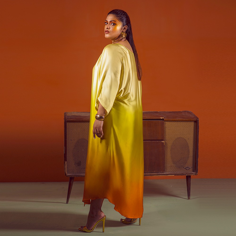 ninelines9's tweet photo. Malibu Sunset is a spicy silk shirt dress from our latest pret collection 💛🌟✨

One Size Fits All 
9lines 
https://t.co/Uh1sQqBzYz 

#9lines #fashion #Pakistan #Pret #RTW #Silk #Dress #Shirts #Yellow #Malibu #Sunset #bodypositivity https://t.co/jworhPiNuo