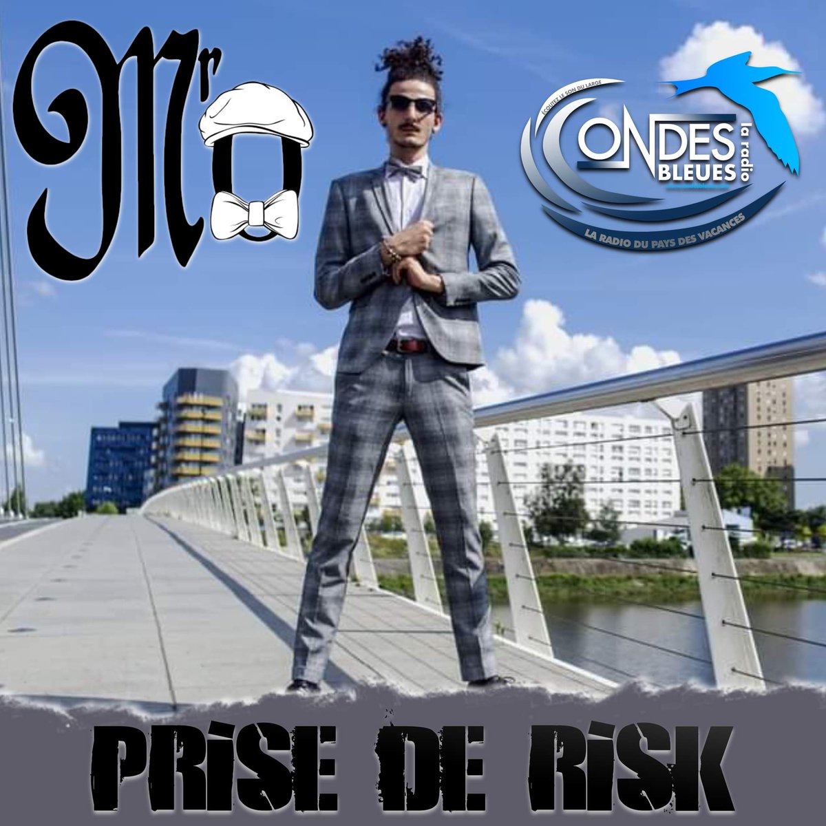 C'est une exclusivité Ondes Bleues la Radio et STERNE Productions. Nous vous présentons Mr.Mô... (coup de coeur tous les jours à 09h00 et 18h00)

Explorateur d'émotion, Alchimiste des mots/sons 
Auteur, Interprète. 
Retrouvez le sur ondesbleues.com