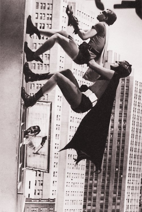 #Batman & #Robin climbing a building. #EverydayOccurrence
meeting #SammyDavisjr #batman66 #tvshow