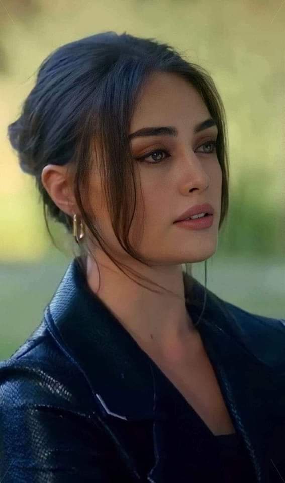 loleliveto's tweet photo. لم أعد أتفاجىء، أصبحت أتوقع أي شيء، من أي أحد، في أي وقت، ولا أبالي... 💔
#احزان https://t.co/wwOrX4so6K