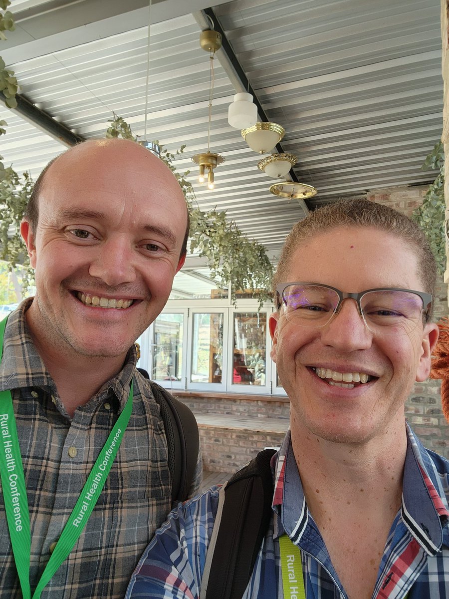 klausvon's tweet photo. #rhc2022 #Next5 Hot off the press, just in time for the Rural Health Conference! π€©π Congrats to @jdlotz_rsa on his #firstpublication & sharing his #rural #narrative in @safpjournal. #meettheauthor #AcademicTwitter #familymedicine #SciComm #transitiontips
https://t.co/TZT5pksXcb https://t.co/5ERAsTZ6Pp