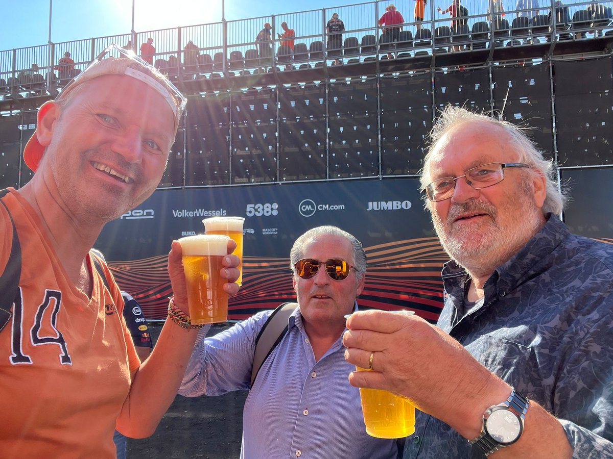 OscarGoudsmit's tweet photo. Wat een sfeer #ZandvoortGP #f1 https://t.co/tKE1kNffvj
