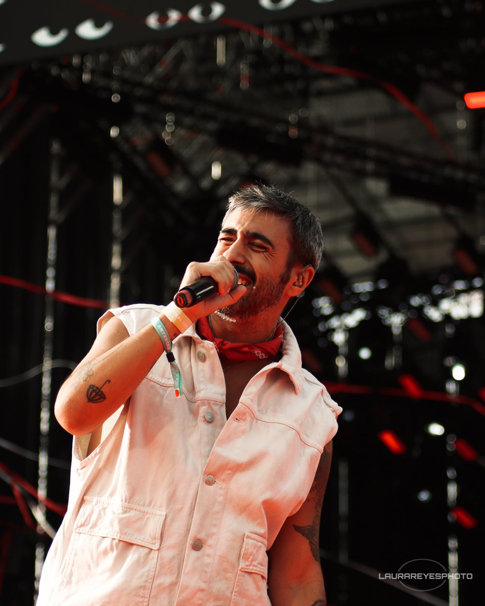 Laura 🥀 tweet media