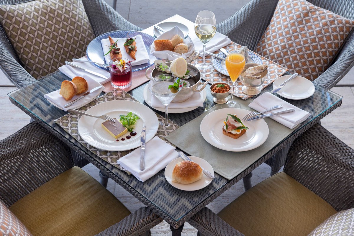 PhoeniciaMalta's tweet photo. The weekend calls for an enjoyable meal with friends or family... The perfect opportunity to try out our new menu at Phoenix Restaurant. 

👉https://t.co/cC0yDRKOXx

#ThePhoeniciaMalta #leadinghotelsoftheworld #forbestravelguide #phoenixrestaurant https://t.co/KAzS5y67L9