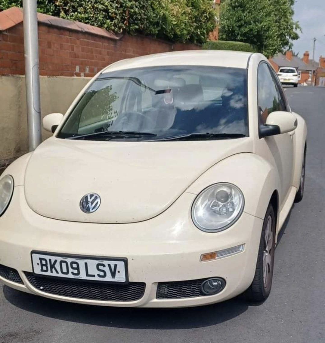 #VWBeetle Luna for #sale in the Midlands. 
• 109,000 miles
• 2009 plate
• Manual
• Petrol
• 3 owners (including garage I bought from)
• Cream exterior, black interior
• MOT until October 2022
• Beautiful condition &amp; lovely drive
• £3100 ONO
#beetle #Volkswagen #usedcar