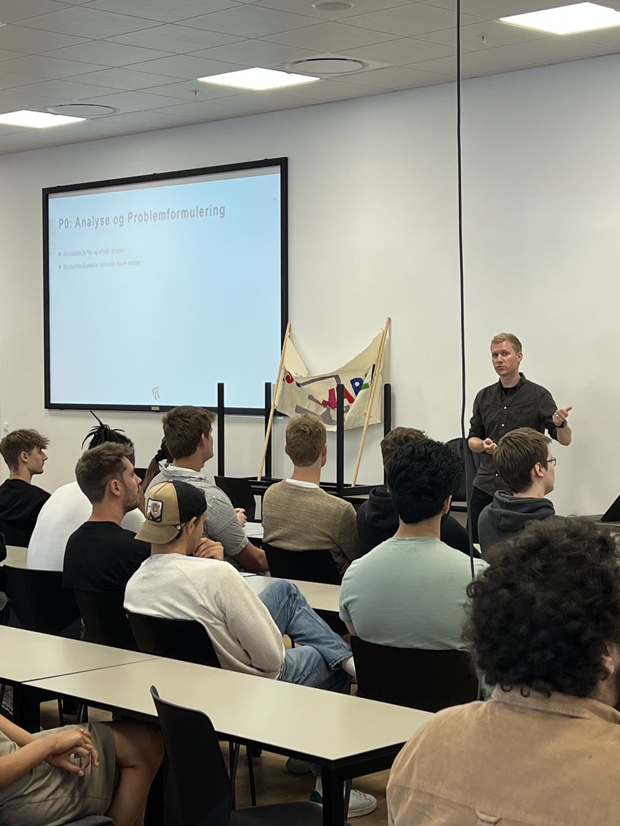 AAUforskeren is taking a break tweet media