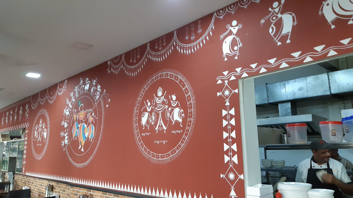 GodboleSandeep's tweet photo. Vrundavan #Pune is a new place for quality yet budget breakfast nr SNDT College Metro Stn off Karve Rd. Unlimited servings of upma, pohe, idli, medu wada and potato wada with a small tea/coffee. All this for only Rs 99. New places beyond the cliched ones need encouragement. https://t.co/DrCbXmAyjv
