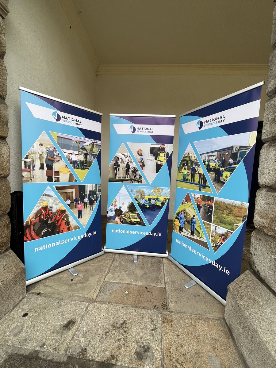 We are all setup for <a href="/NatServicesDay/">NationalServicesDay</a> at @dublincastleopw with <a href="/AmbulanceNAS/">National Ambulance Service 🇮🇪🚑</a> and <a href="/Community_NAS/">NAS Community</a>. Pop down, practice some #CPR &amp; meet some Community First Reaponders and #NASStaff #NationalServicesDay <a href="/Fergus7499055/">Fergus</a>  <a href="/ARoss_NASNL_CEO/">Amanda Ross</a> <a href="/MCallanan1/">Mark Callanan</a>