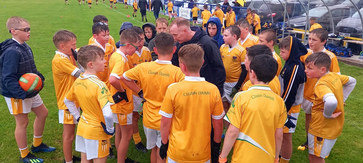 Donaghmoregaa's tweet photo. #fdcup
@GalballyPearses
@Eskra_GAA @EglishGAC @ardboegfc @ClonduffGAC @DgnClarkeGFC @ErrigalCiaran1 @CarmenGAA32 @BrocaghGFC @KWTGAC @ClonoeORahillys @LoughmacroryGAA @FrRocksGFC https://t.co/Xo1Wu7m3JH