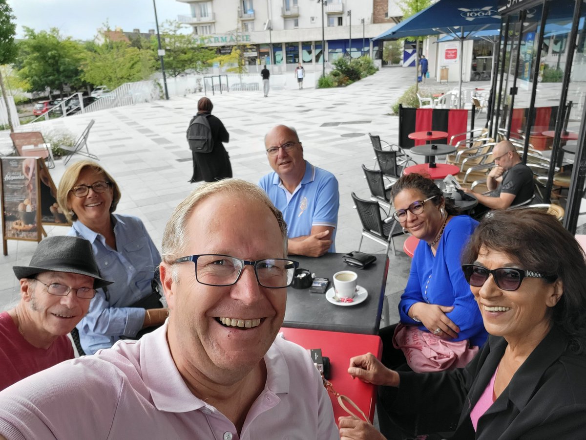 LREM78310's tweet photo. Rentrée politique du comité LREM de #maurepas. Sur le terrain... toujours. https://t.co/x7OBh4fHMW