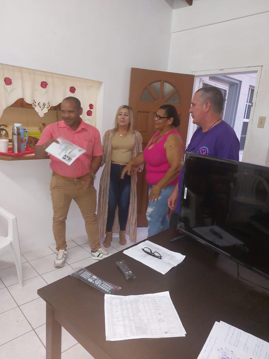 En la reunión de brigada, efectuada en el dia de ayer , se realiza despedida al Dr Osmany Mendoza el cual regresa felizmente a la patria con el deber cumplido.