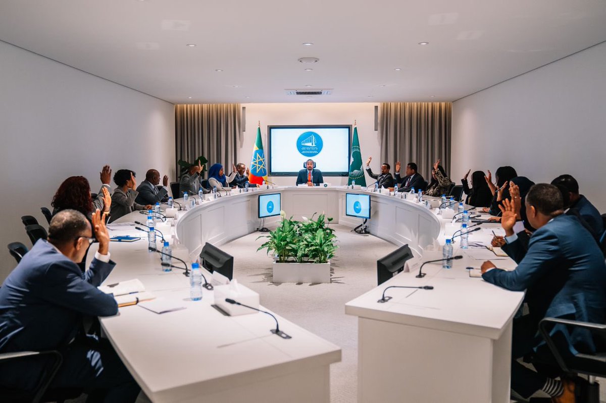 የሚኒስትሮች ምክር ቤት በዛሬው ዕለት ባካሄደው 13ኛ መደበኛ ስብሰባ የባንክ ዘርፍን ለውጭ ኢንቨስተሮች ክፍት ለማድረግ በቀረበ ረቂቅ ፖሊሲ ላይ ተወያይቶ ውሳኔ አሳለፈ፡፡
#PMOEthiopia