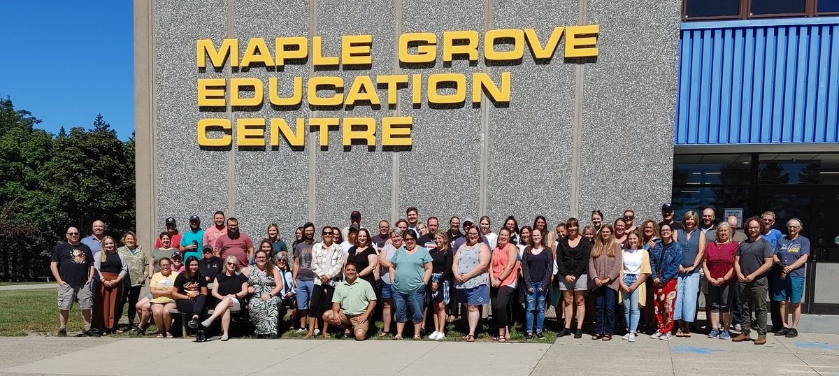 This is our team...we believe!  facebook.com/10004841372618…