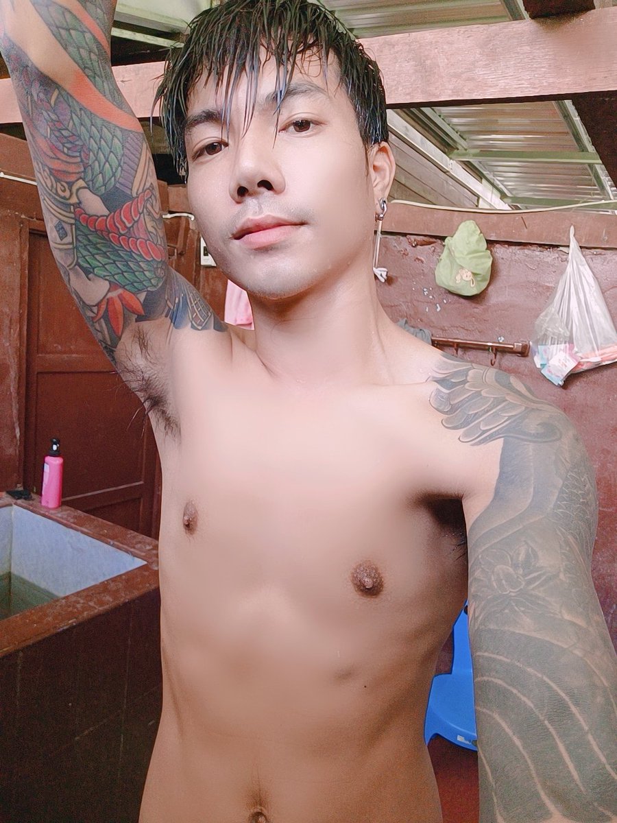 อาบน้ำอยู่หลังคาไม่มีปืนมาได้เลย 😝💦
 lin.ee/oUdgupk