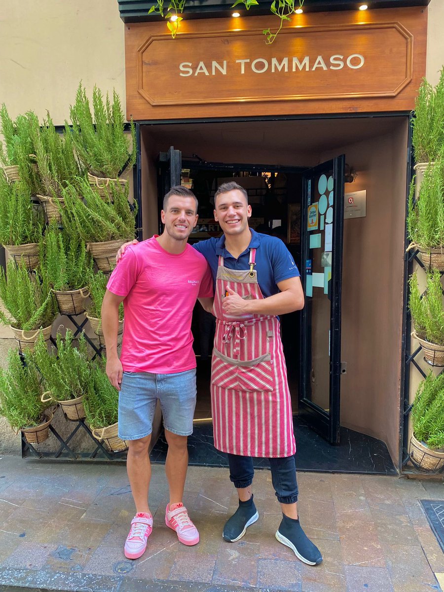 ¡Gracias a <a href="/locelsogiovani/">Giovani Lo Celso</a>, jugador del <a href="/villarrealcf/">Villarreal CF</a> por elegirnos!¡ Hasta pronto amigo! #aldeportelegustasantommaso #villarealcf #seleccionargentina 
#santommaso #cocinabiertatodoeldía #pizza #pizzalover #birra #pasta #pastafresca #pastafattaencasa #santommaso #italianfood