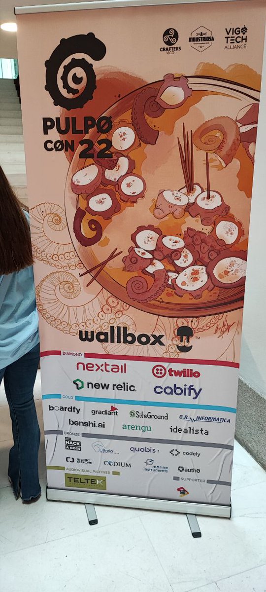 hectorcanto_dev's tweet photo. Desfrutando do 3o día da Pulpocon. Enjoying the 3rd day at https://t.co/waCwes8RkO #softwaredesign #crafters https://t.co/xk249E9LKr