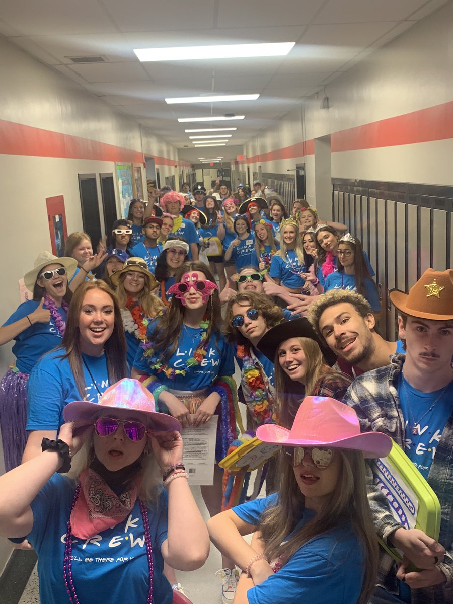 storm_schmidt's tweet photo. @SouthCarletonHS Link Crew is pumped to welcome the grade 9s on Tuesday https://t.co/CyACHaTVp4