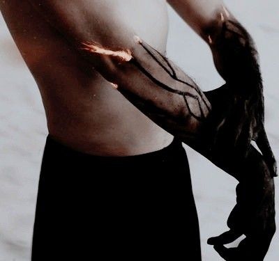 moden_morax's tweet photo. zhongli aesthetic x gold https://t.co/dgo1PKzA0c