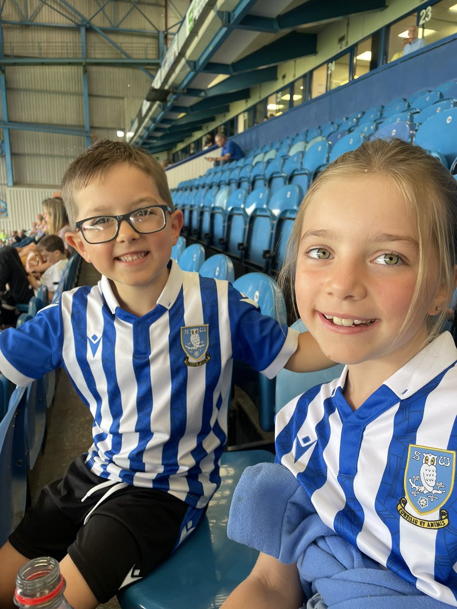 Here we go again! Charlie &amp; Imogen want to wish their bestie Edith a happy 8th birthday! Up the owls! #SHWBAR