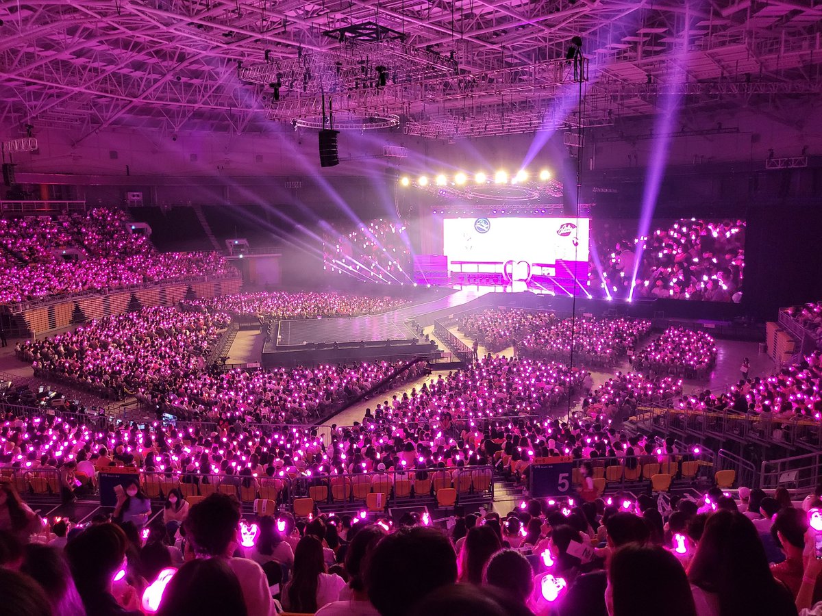 SNSDFIELD's tweet photo. This. This is home🥺🫶

Our pink ocean 🥺🫶 https://t.co/H48APnw611