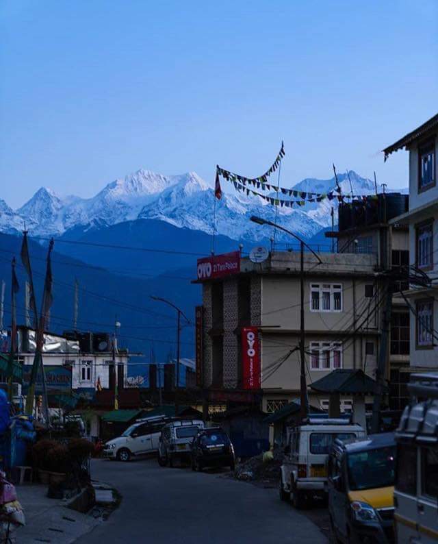 sikkimdiaries's tweet photo. Mesmerising view from Pelling, Sikkim ❤️
#beautifuldestinations #sikkimdiaries #NorthEast #IncredibleIndia #travelphotography #travel #DekhoApnaDesh #natgeo #kanchenjunga #Traveller https://t.co/Q8N6v3eKhz
