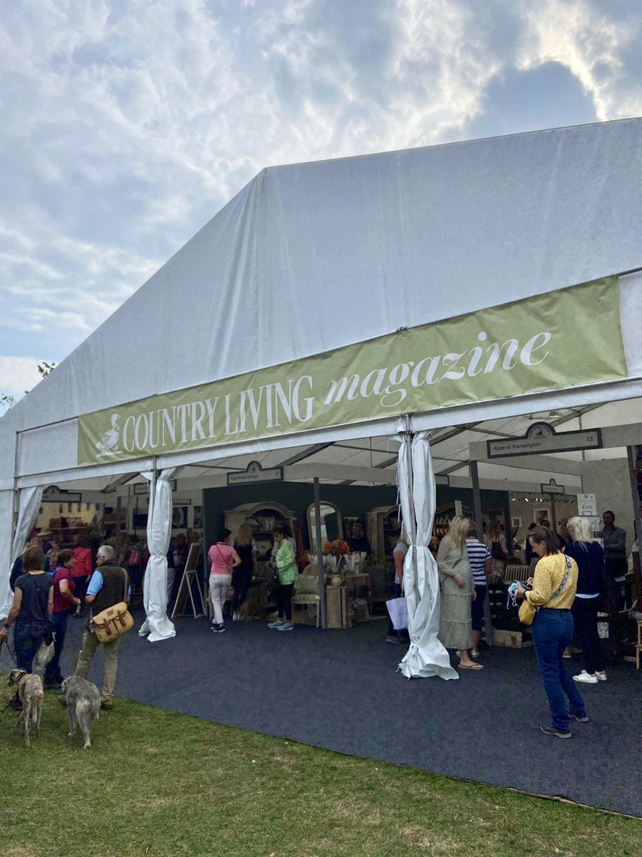 Molly is at @BurghleyHorseTr today and looking forward to seeing you all, so if you are there please pop by and say hello, and don't forget to visit the Country Living Café, sponsored by @FineandCountry #fineandcountry #burghley #burghleyhorsetrials #countryliving #comeandsayhi