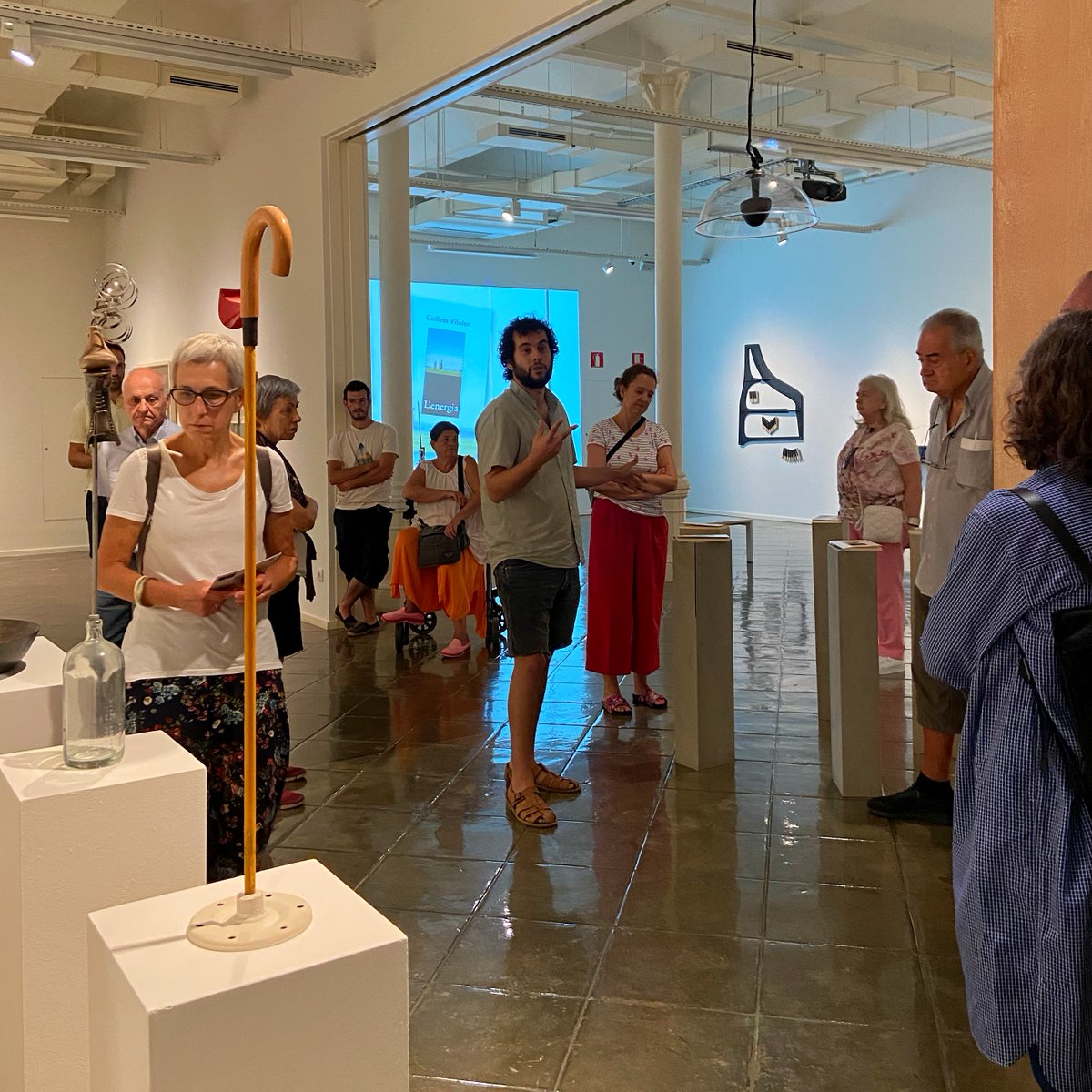 vilacasas's tweet photo. ⚡️#ActivitatsFVC
Als #EspaisVolart de #Barcelona hem gaudit d'una visita guiada de la mà del comissari #PauMinguet a l’exposició “Guillem Viladot. L’experimentació incessant”.
Gràcies a tothom per assistir-hi!
📍Visita l’exposició #GuillemViladot fins al 02/10. https://t.co/W7Sr9qDxyu