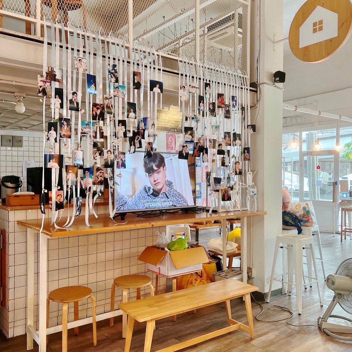 movylodge's tweet photo. 2022 NICE'S Birthday Project
🖼️ Cafe and Mini Gallery
Location : MovyLodge Cafe | BTS Ratchathewi Exit 4
Date : 3 SEP 2022
Time : 11 AM - 7 PM

@movylodge

วันนี้โคตรไนซ์เลย :)
#LovelyNICEtimeAt22
#NiceATLAS #ATLAS_TH
#movylodge #movycafe
#eventcafe https://t.co/hk6XhxB3NL
