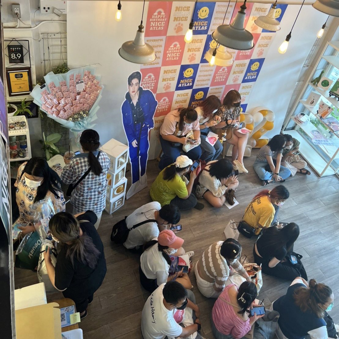 movylodge's tweet photo. 2022 NICE'S Birthday Project
🖼️ Cafe and Mini Gallery
Location : MovyLodge Cafe | BTS Ratchathewi Exit 4
Date : 3 SEP 2022
Time : 11 AM - 7 PM

@movylodge

วันนี้โคตรไนซ์เลย :)
#LovelyNICEtimeAt22
#NiceATLAS #ATLAS_TH
#movylodge #movycafe
#eventcafe https://t.co/hk6XhxB3NL
