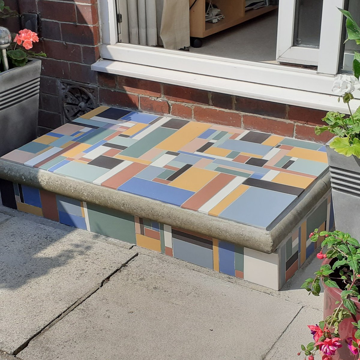 tilesandmosaics's tweet photo. We are obsessed! 

#PatternedTiles #PatternedFloorTiles #PatternTiles #FloorTiles https://t.co/vEmN3Gw46P