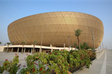 QNAEnglish's tweet photo. World Cup stadiums are open spaces for art and beauty. 
#QNA
#Qatar https://t.co/xRlC30Zx83