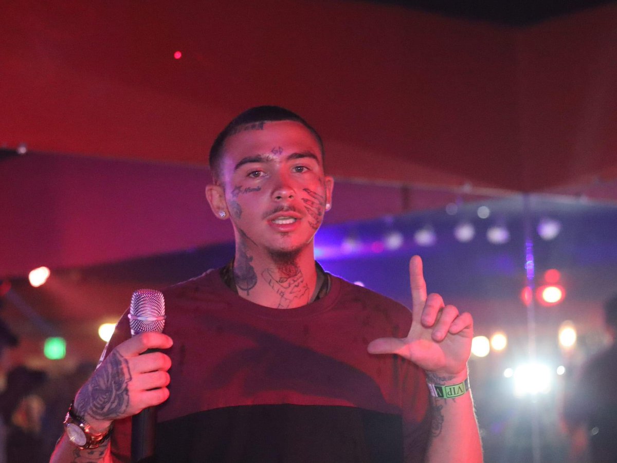 You tell me to kill my self that you wanna see me dead. You tell me you do everything to kil the kid that was probably inside you’re stomach. So many people have told me so much fucked up shit. Wen im really dead and gone don’t bother crying fo’ me ‼️😘