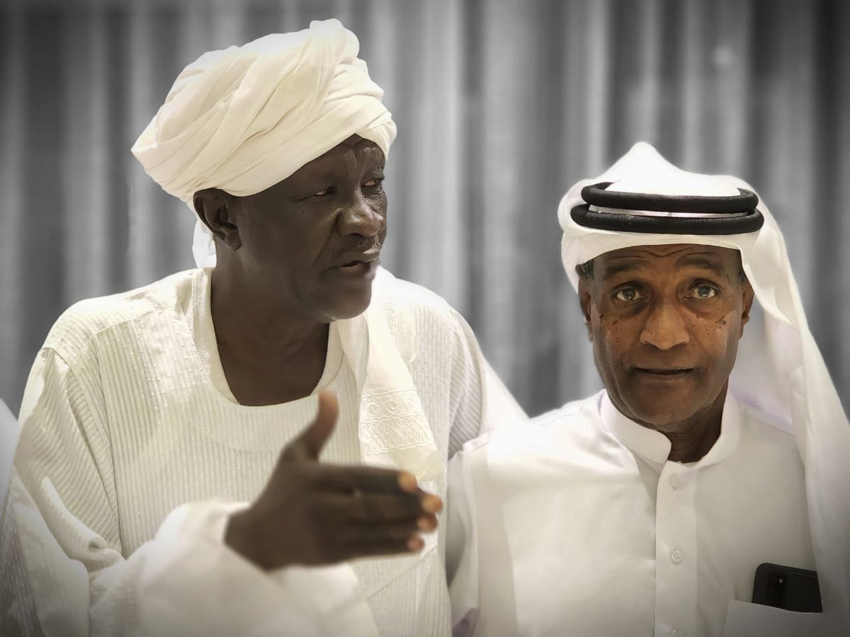 AlBayanSports's tweet photo. ⚫| الراحل #غانم_مبارك في لقاء أخير مع نجوم #النصر السابقين، منتصف شهر أغسطس الماضي

@ALNasrSC 
#البيان_الرياضي https://t.co/vwjq1mog7U