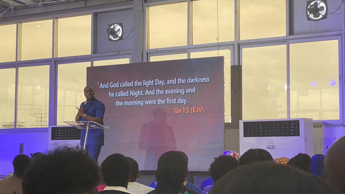 T20screens's tweet photo. It was an electrifying time of worship as @hodchurch held their SPECIAL MORNING DEVOTION at the Lekki Coliseum.

For awesome #LEDstage effects contact @twenty20screens 

Call or Whatsapp  https://t.co/vD4AePhT2K.

#worshipconference
#concerts https://t.co/wXV3XXvVdl