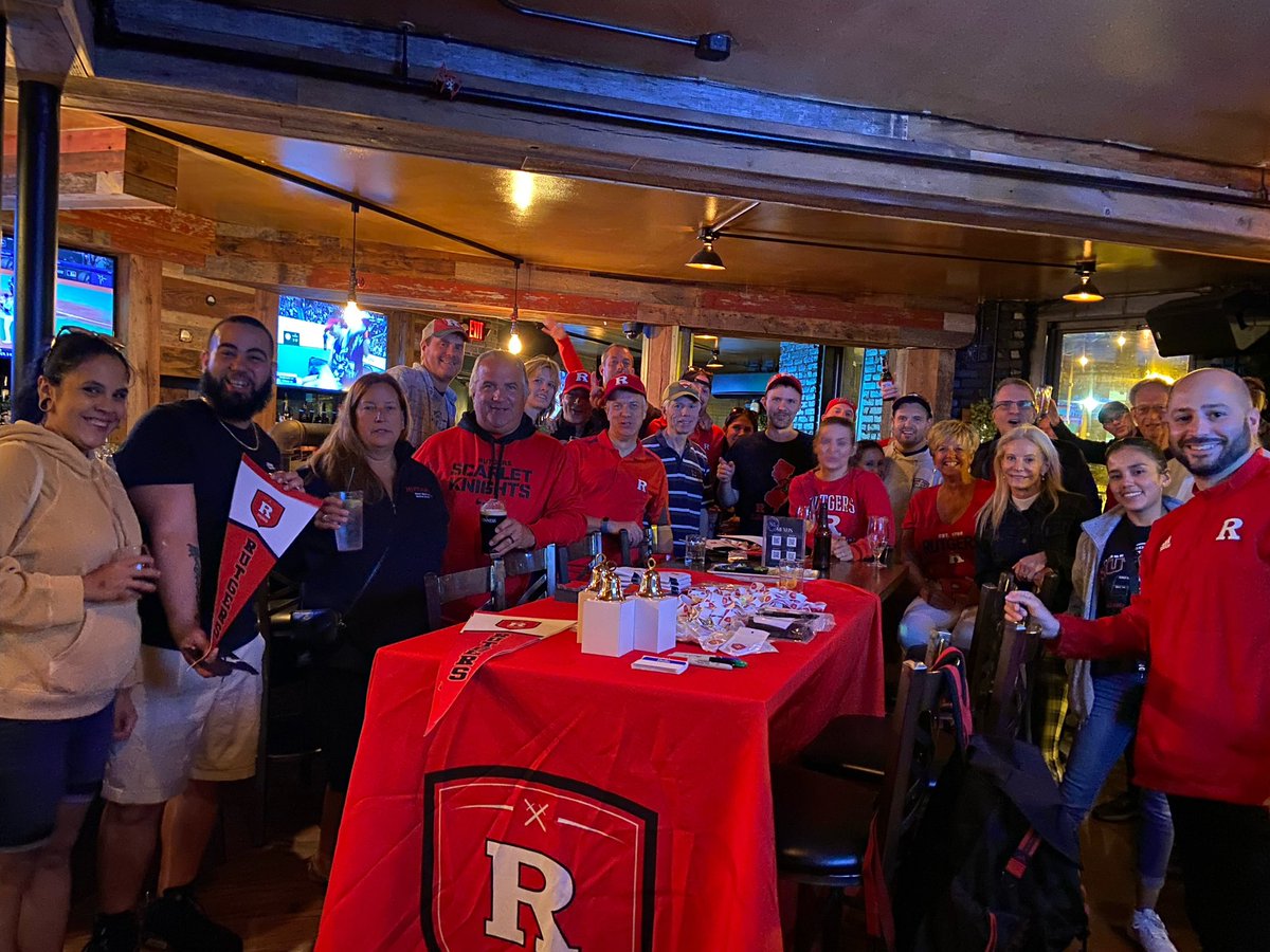 tucksh4's tweet image. Great night in Boston! Two events + Two locations = @R_Fund and @RUAthletics are cranking up the dial! It’s go time #RUnation to #AdvanceRutgers Special thanks to the Brown’s for the warm hospitality, the FB brotherhood @McCourtyTwins @KevinMalast @C_Quaye @marcobatt81 and fans!