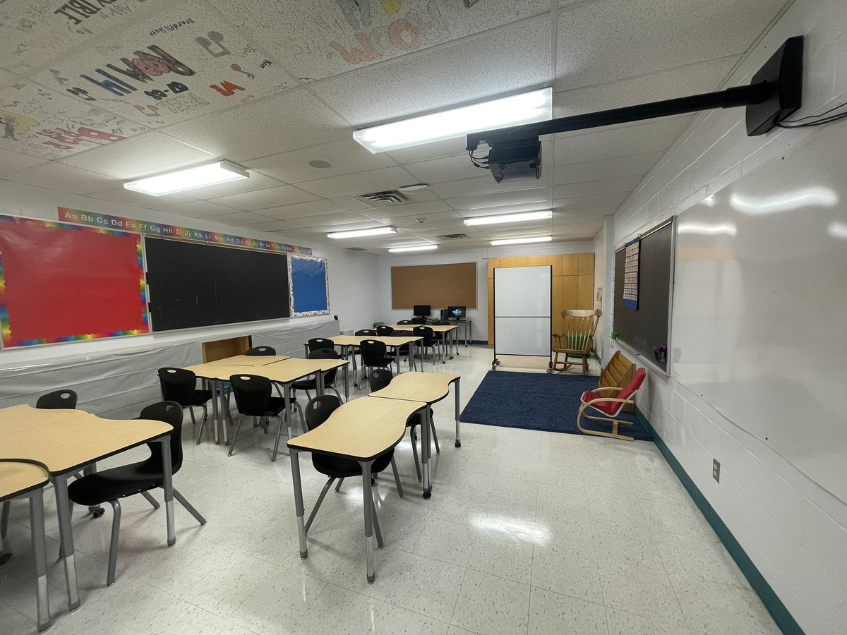 Lindsay Pinch tweet media