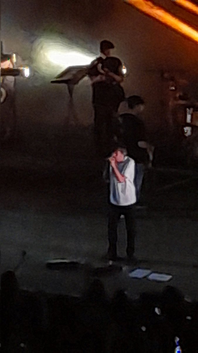 Zaz saw louis for the first time📍 tweet media
