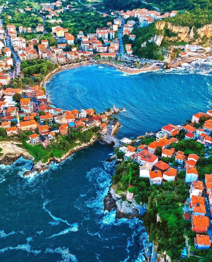 sfwpornnetwork's tweet photo. 🏙️[#CityPorn] Amasra, Bartın, Turkey
🔗 https://t.co/BHgNEpPwVJ https://t.co/SUiY7LHUTI