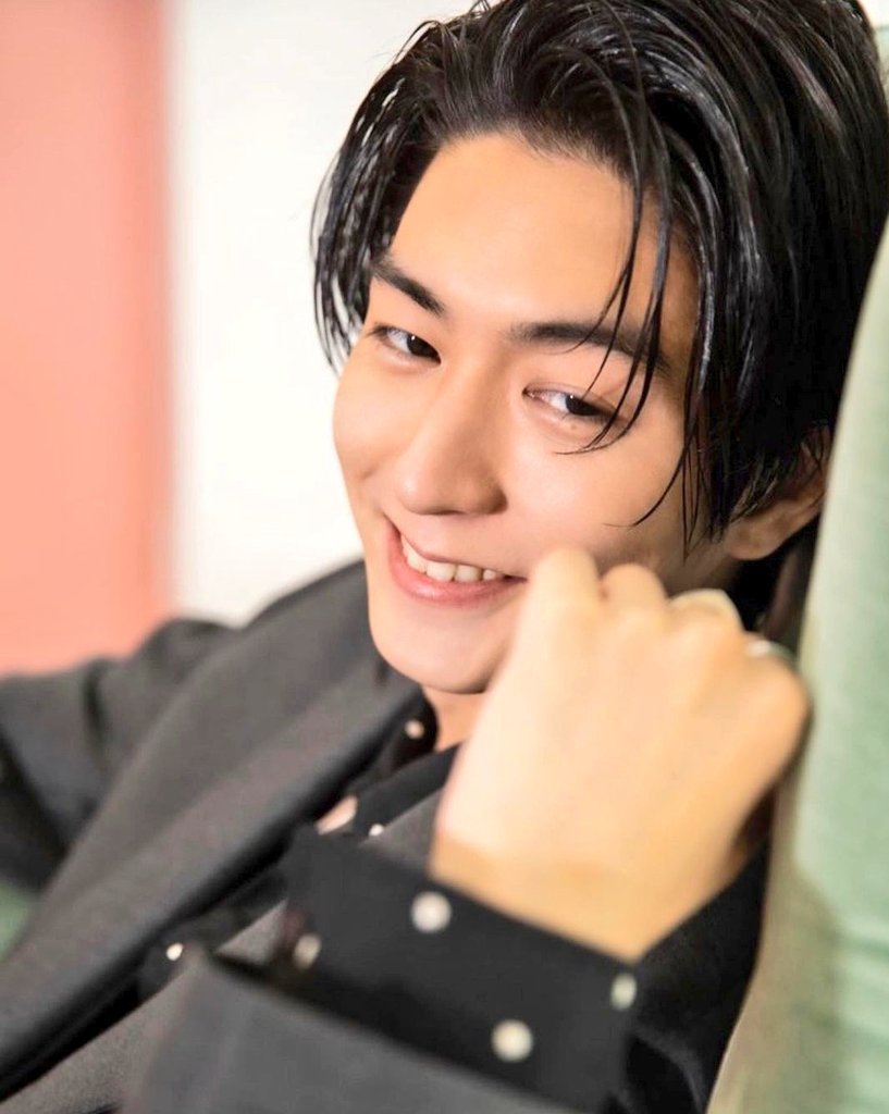 AriesLovesBl's tweet photo. More pictures of him.
Is he a shapeshifter or what?
#MinatosLaundromat
#MinatosLaundromatEp10
#InabaYu https://t.co/yTAsBrrjzd