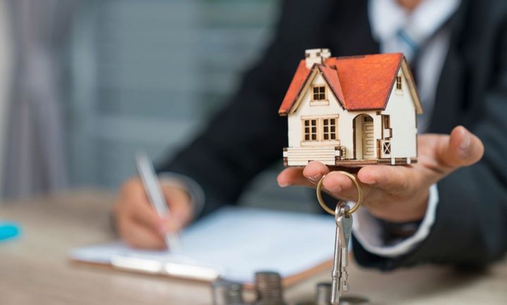 iLeads's tweet photo. The wave of failures that’s coming could be the worst since the housing bubble burst about 15 years ago. https://t.co/Htofbogc5L #liveconnect #iLeads #revive #loans #hottransfer #nextgen #analytics #experience #results #fintech #proptech #realestatetech #creditleads https://t.co/FJoF1lzHDz