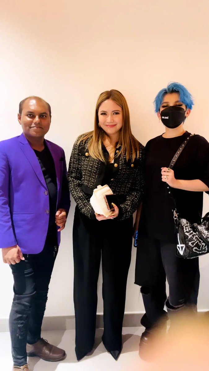 okil_786's tweet photo. #Celebrity-#Yeng_Constantino/ #KZ_Tandingan-Philippines Singer/ Actress
Absolutely delighted to meet u guy's.
Ur presence is as spectacular & full of meaningful accomplishments.
#yengconstantino #kztandingan #hiphopstar #charmingpersonality #fantabulousbeauty #sensationalsinger https://t.co/ux6tPcrrux