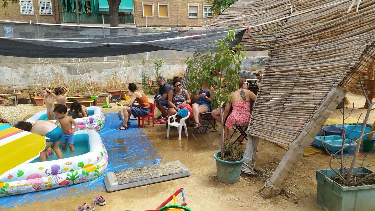 Escola Arcàdia (@escolaarcadia) on Twitter photo Comencem el curs celebrant les festes de la Bordeta junt amb <a href="/La_Nau/">La Nau I Espai familiar</a> <a href="/CanBatllo/">Can Batlló</a> Batlló. 🎉😍 #festesdelabordeta #jocsdaigua #femarcadia #lanauespaifamiliar #CanBatlló Comencem el curs celebrant les festes de la Bordeta junt amb <a href="/La_Nau/">La Nau I Espai familiar</a> <a href="/CanBatllo/">Can Batlló</a> Batlló. 🎉😍 #festesdelabordeta #jocsdaigua #femarcadia #lanauespaifamiliar #CanBatlló